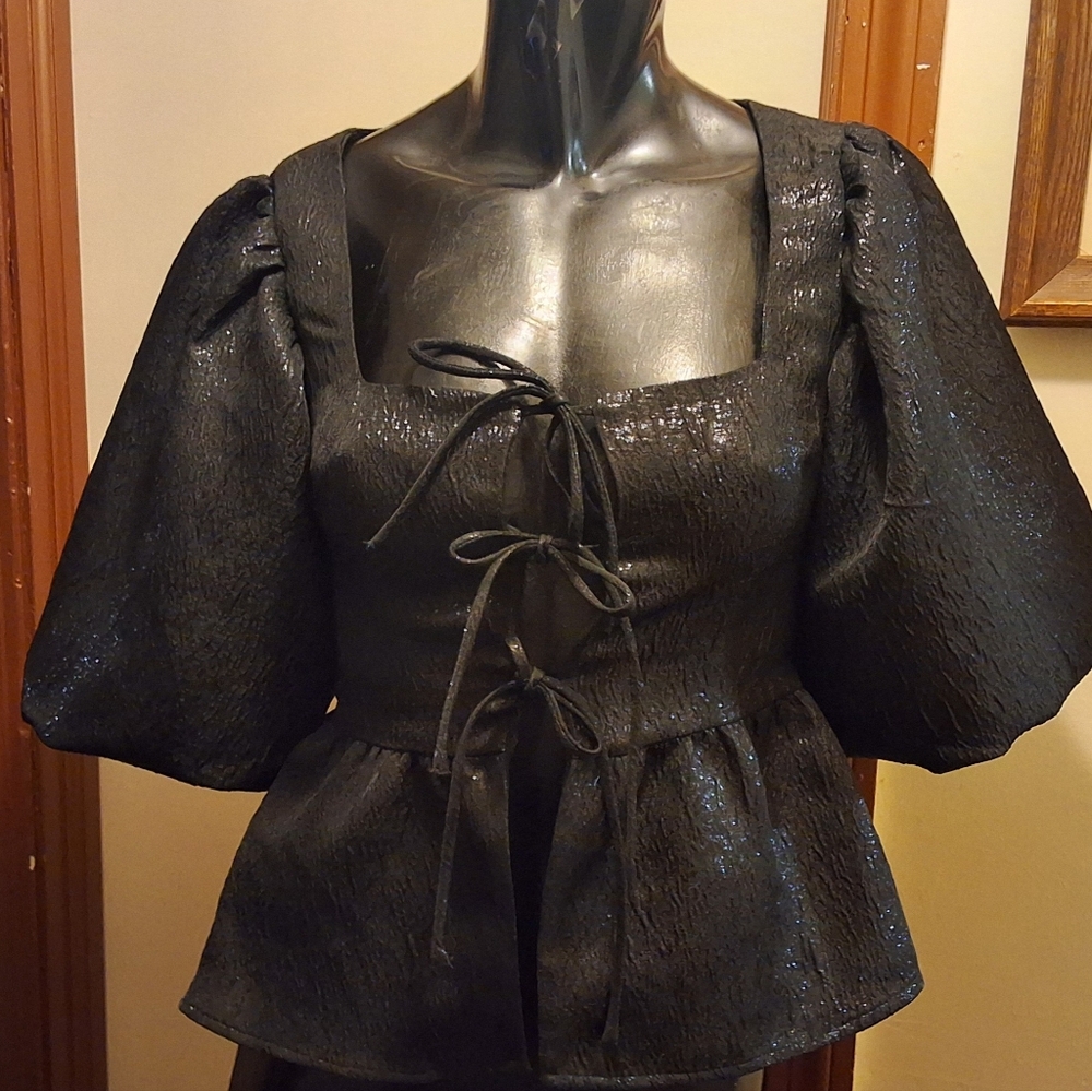 H&M Black Lace-Up Square Neck Puff Sleeve Peplum Blouse